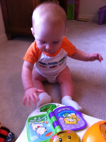 Sitting up and kiddie carts photo 1