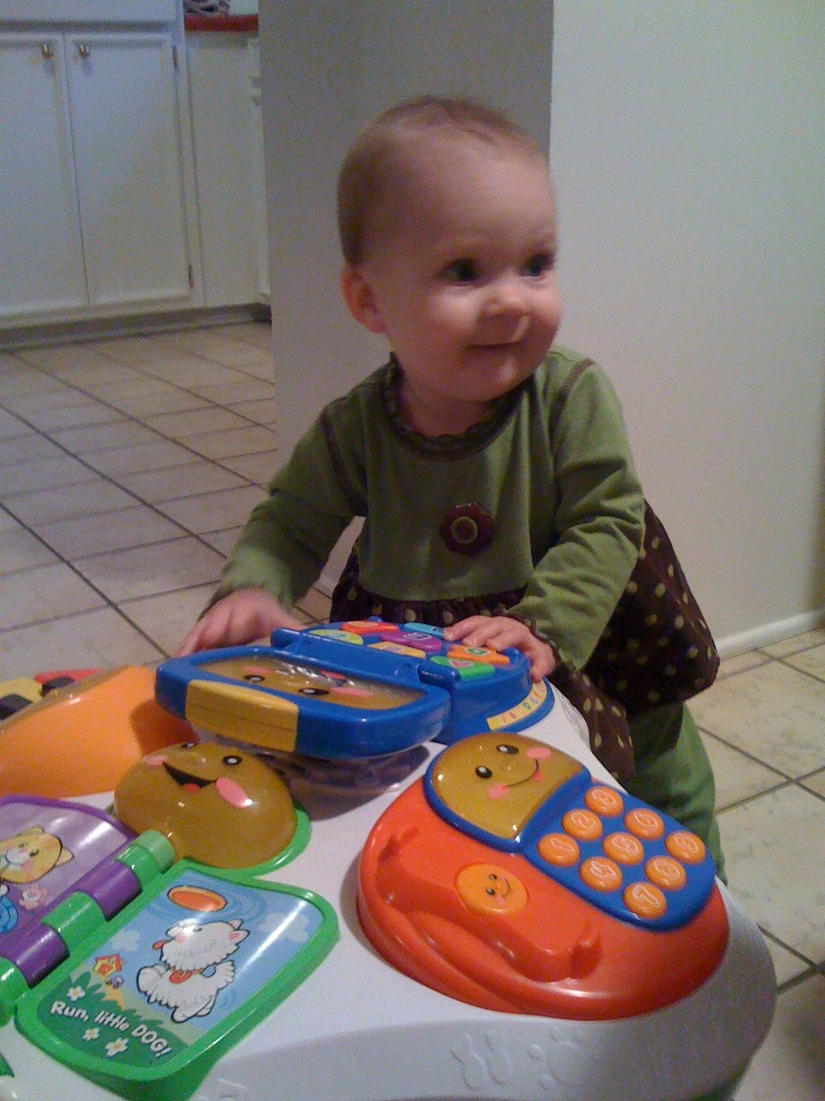 Table surfing photo 1
